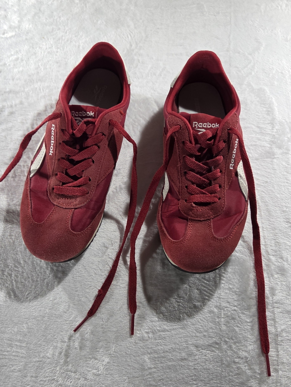 Reebok Red/White Lace-Up Low Top Athletic Sneakers W sz 7 - 0098